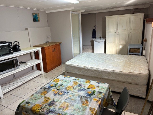 7 Bedroom Property for Sale in Heather Park Western Cape